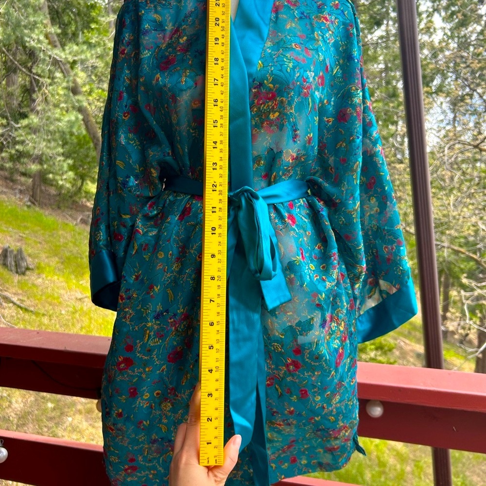 Vintage Victoria's Secret Blue Kimono Robe Intimates - Picture 5 of 9